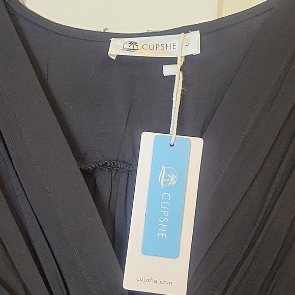 Cupshe Aubriella Beach Dress - Picture 3 of 8